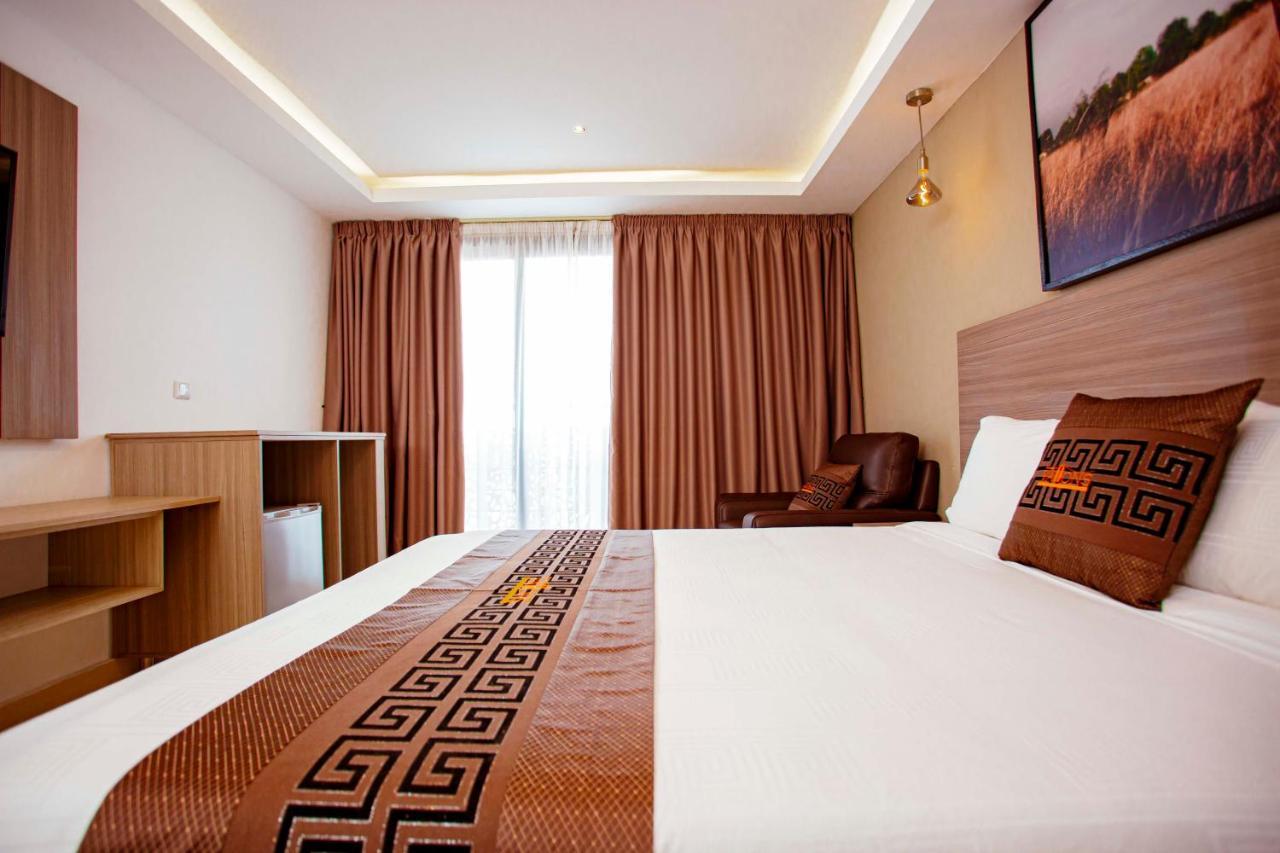 Hotel Les Vallons Abidjan Exterior foto